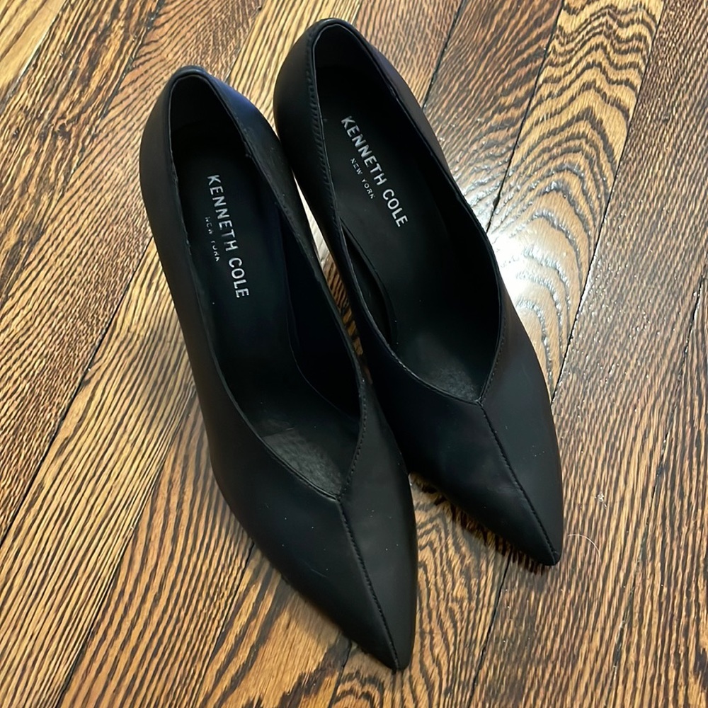 Brand new black pointy toe pumps